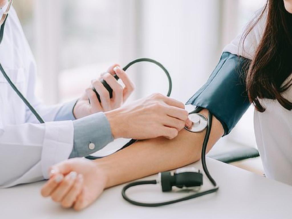 chế độ ăn cho người cao huyết áp